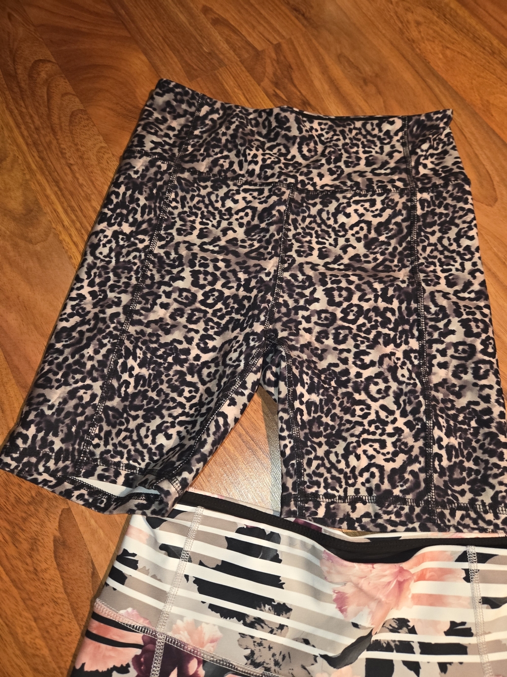 Jessica Simpson Athletic Bike Shorts Bundle - Picture 5 of 6
